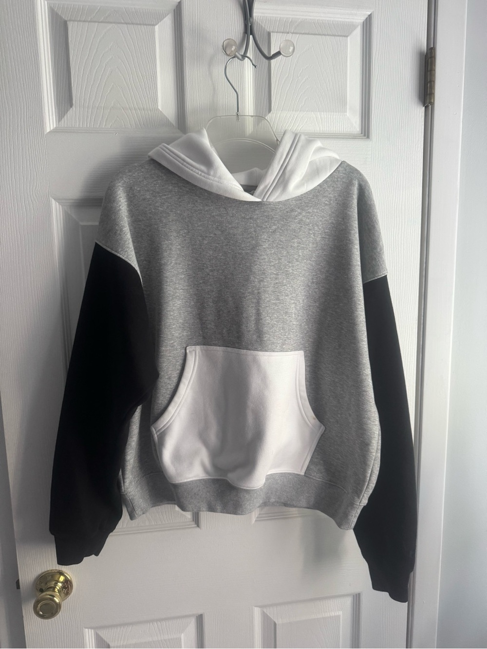 Fabletics Gray and White Pullover Hoodie